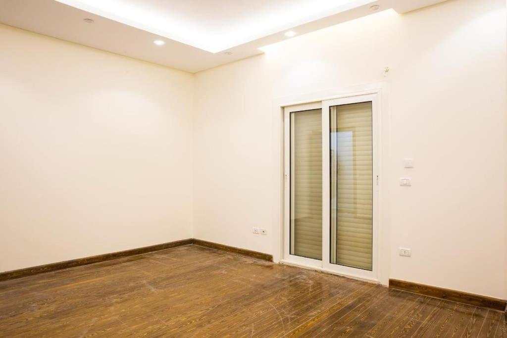 For Rent Long Term Apartment *